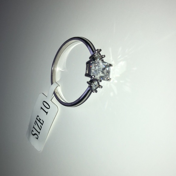 3/15$ Ring 💍 - Picture 4 of 5